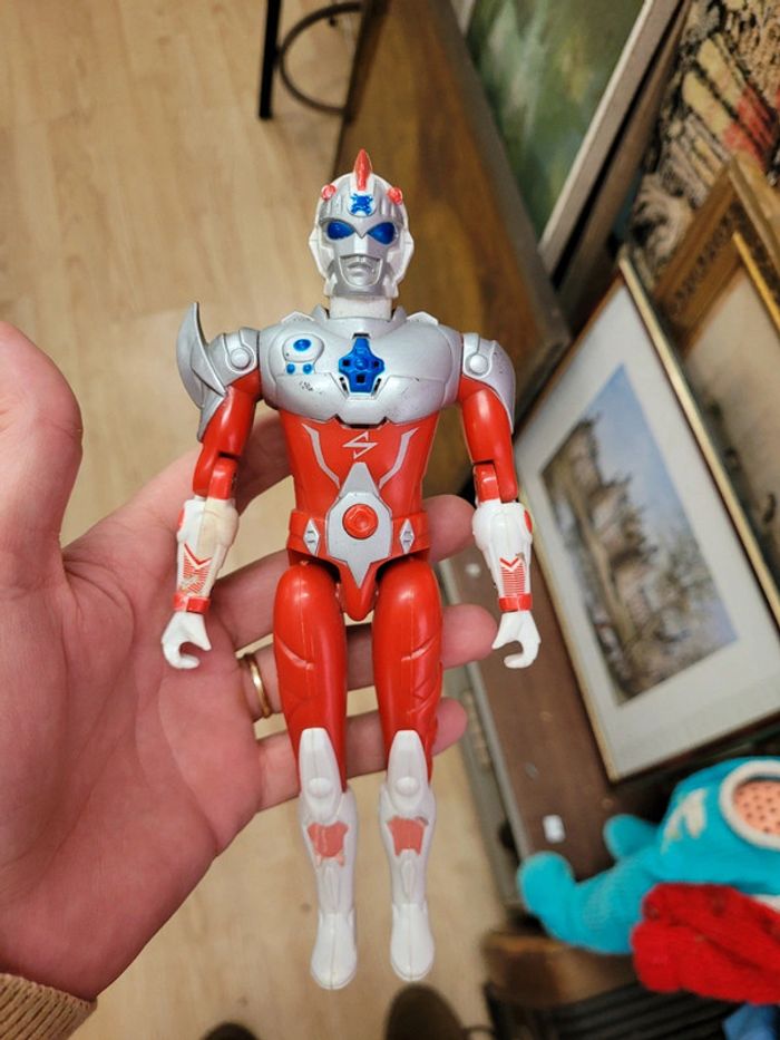 Vends figurine ultraman vintage de 1995 21 cm - photo numéro 5