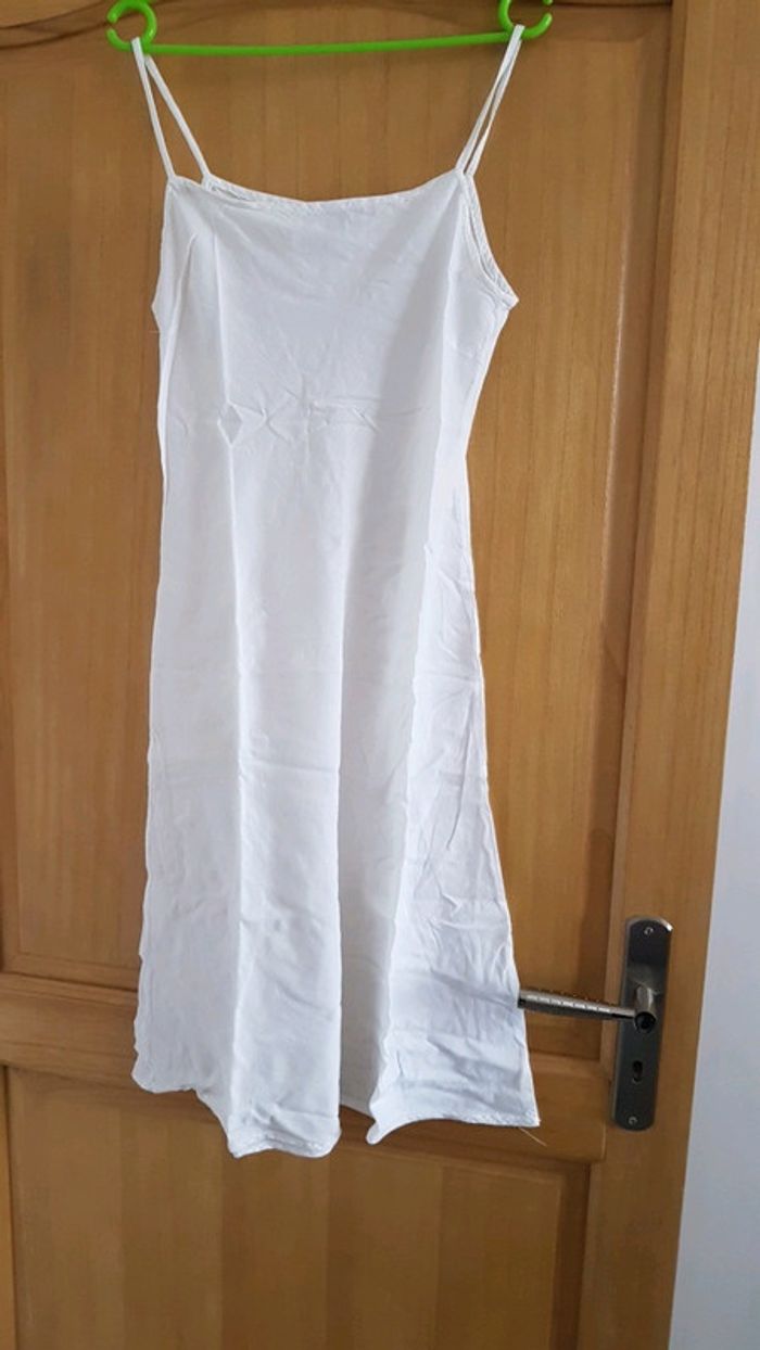 Robe en lin blanc