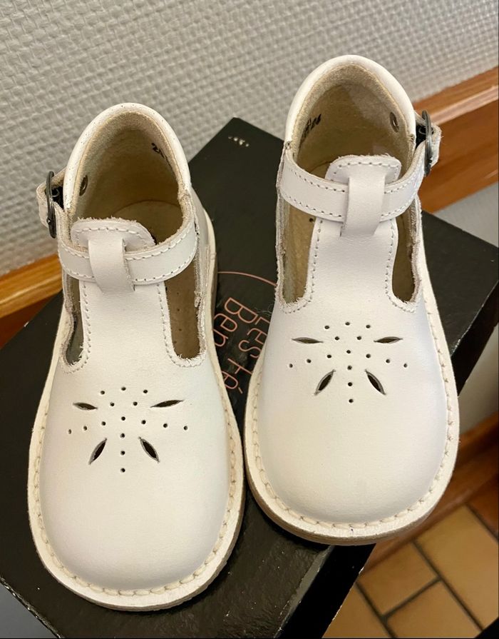 Salomés blanches neuves - photo numéro 4