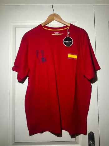T-shirt Kloane