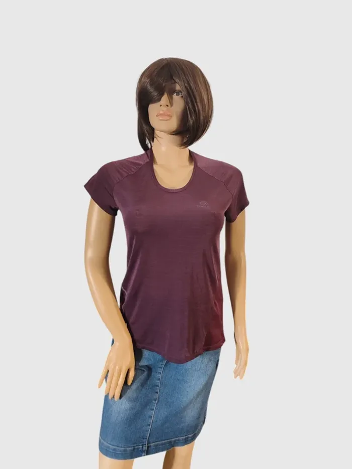 T-shirt Decathlon violet Taille 42. L'allié confort pour vos activités ! - photo numéro 2