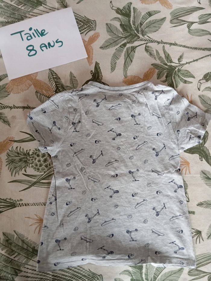 T-shirt kiabi taille 8 ans - photo numéro 2