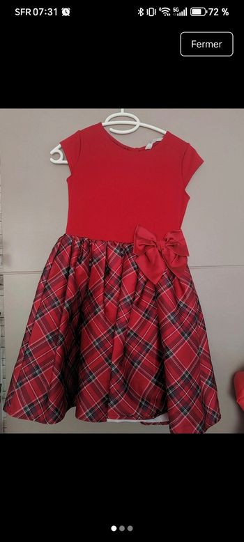 Robe rouge 8-10 ans pour occasion ou autre 