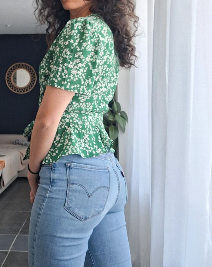Joli haut cache cœur - photo numéro 3