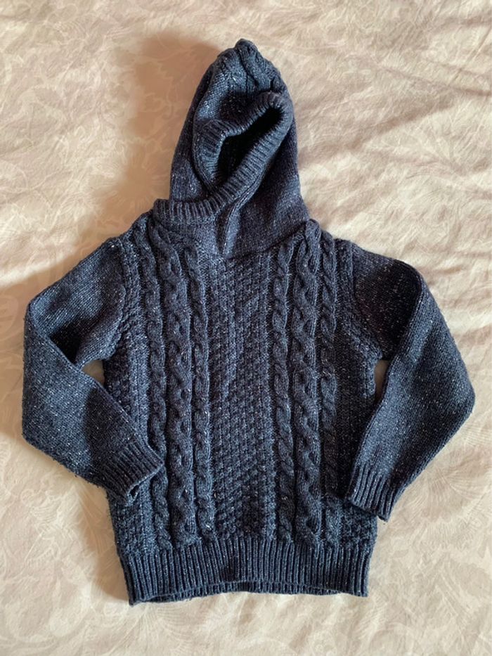 Pull à capuche enfant