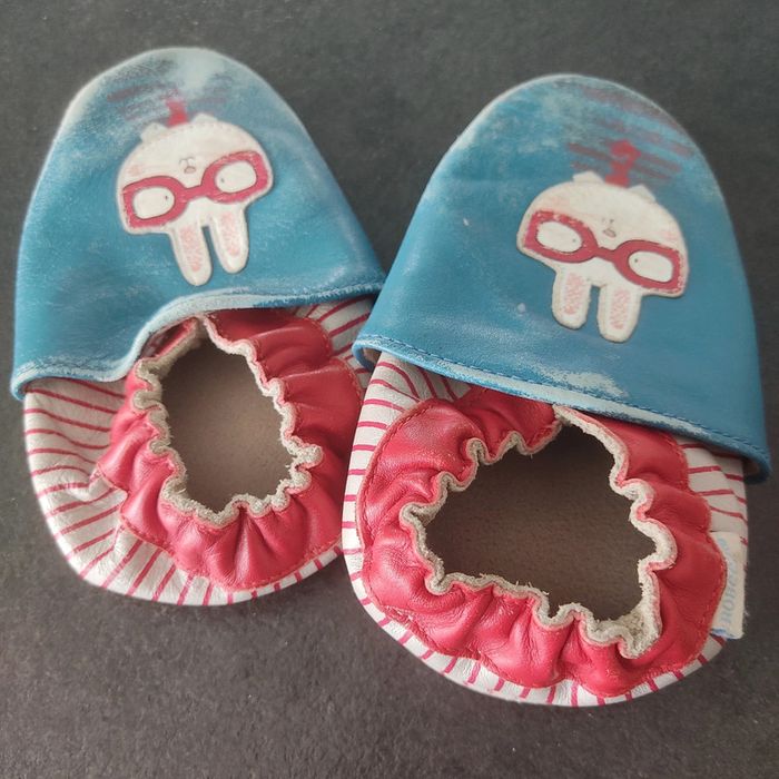 Chaussons en cuir pointure 2/3 ans - photo numéro 3