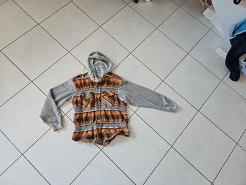 Chemise boutonnée à capuche taille M u47