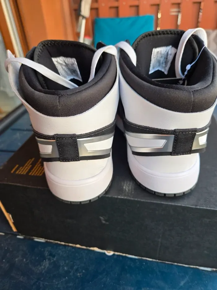 Nike air Jordan 1 mid rm easy taille 40 neuves - photo numéro 5