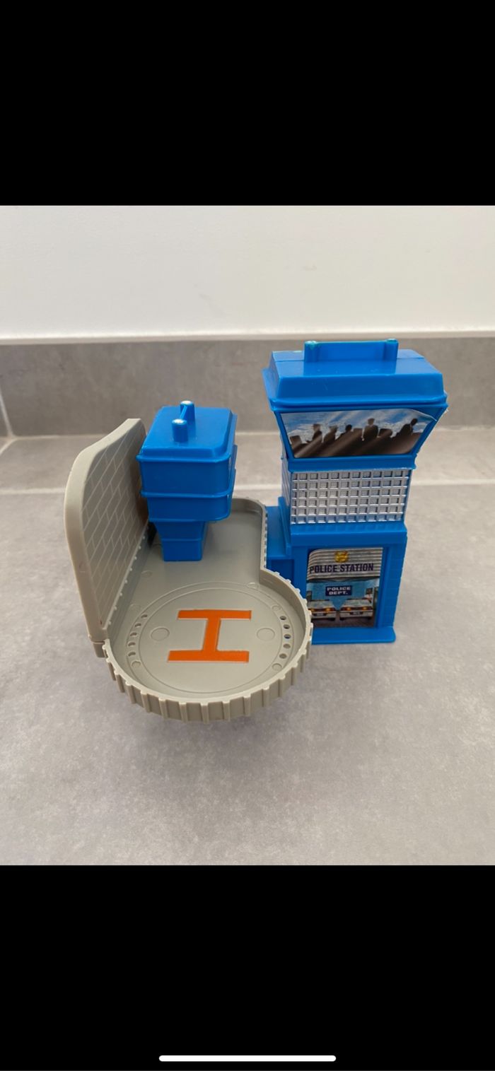 Station de police - photo numéro 5