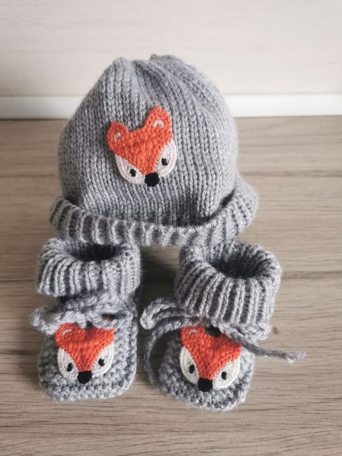 Ensemble bonnet chaussons bébé
