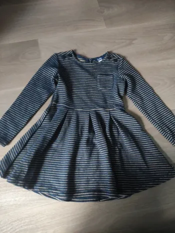 Très belle robe de fête bleu marine et or Okaïdi taille 4 ans en très bon état