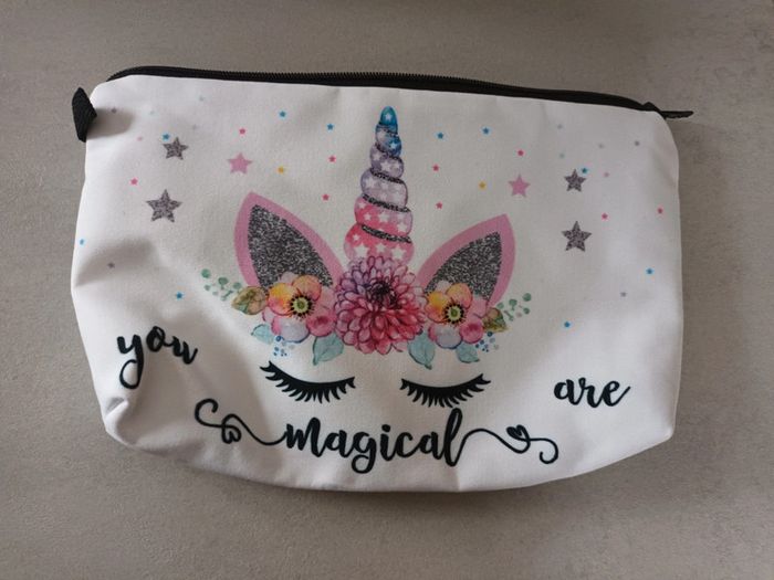 Pochette motif licorne