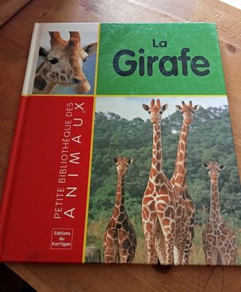 livre la girafe - collection petite bibliothèque des animaux