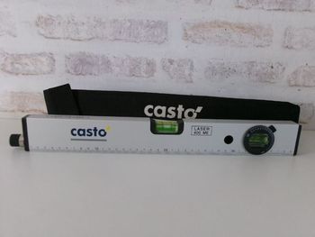 Niveau à bulle et à laser