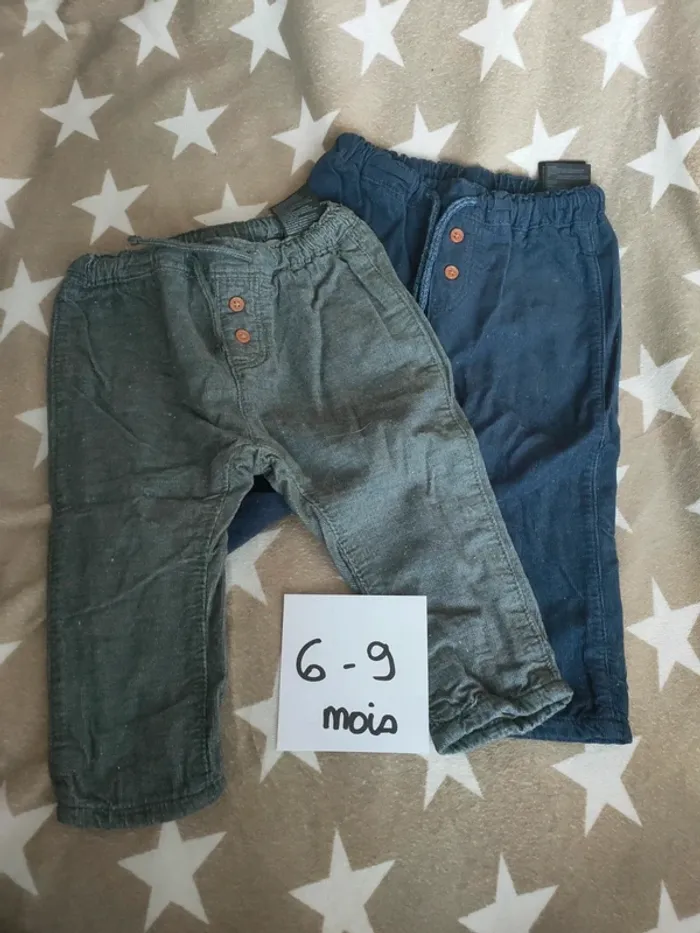 Lot de 2 pantalons matière velours 6-9 mois