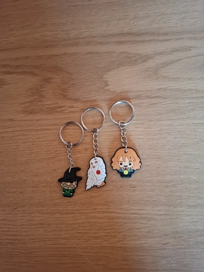 3 porte clé "harry potter"
