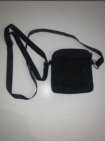 Petite pochette à bandoulière 15x16 cm Longueur anse 53 cm