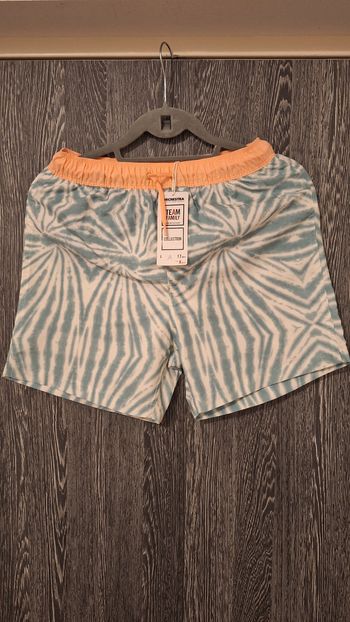 Short de bain tie and dye écru, bleu et rose saumon