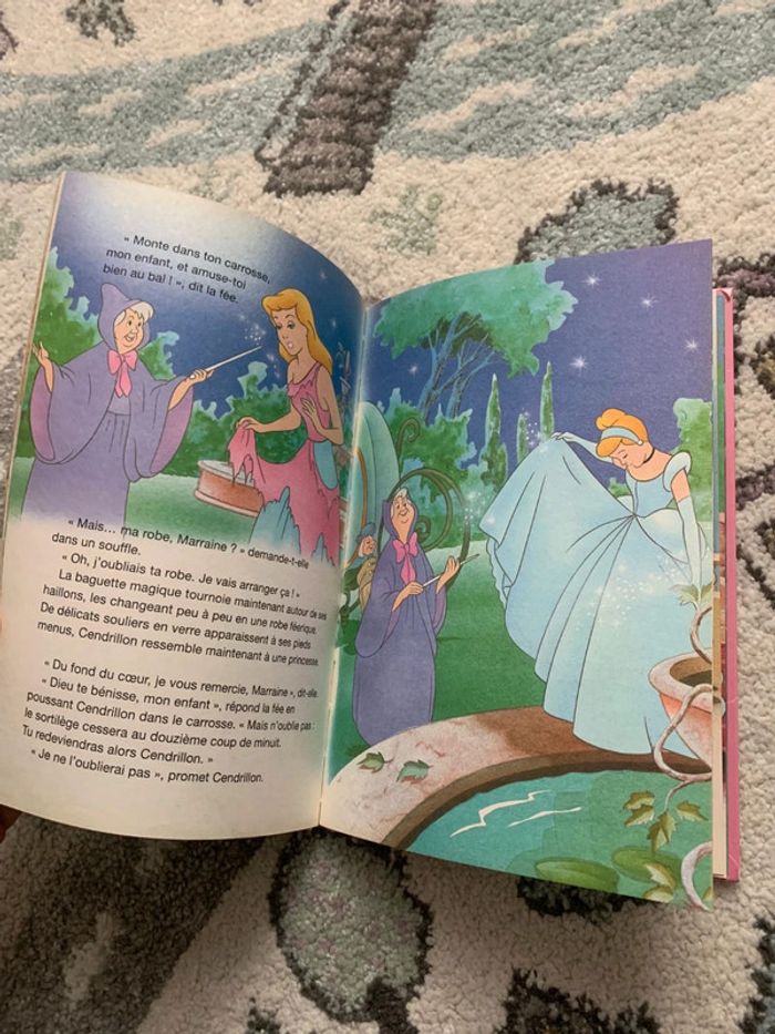 Livre "Cendrillon" 📚 - photo numéro 3