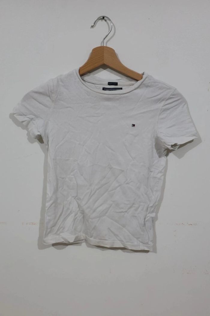 C53 t-shirt blanc Tommy Hilfiger 7 ans