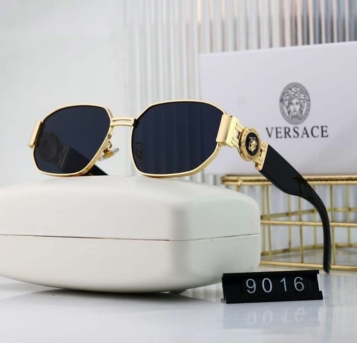 Lunette de soleil Versace  ✅