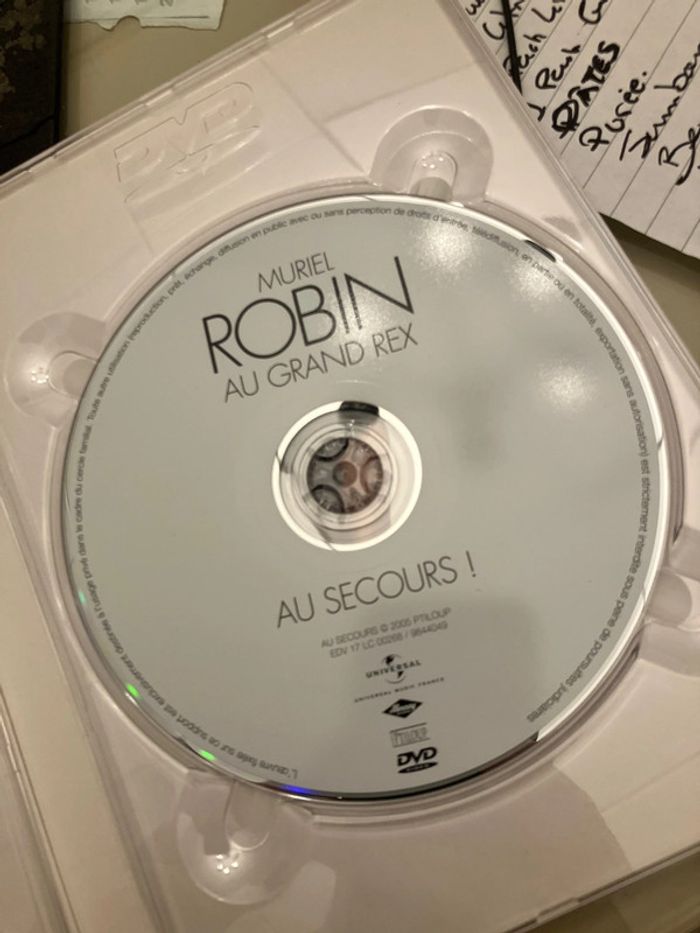 Coffret 4 DVD. Muriel Robin se plie en 4. - photo numéro 8