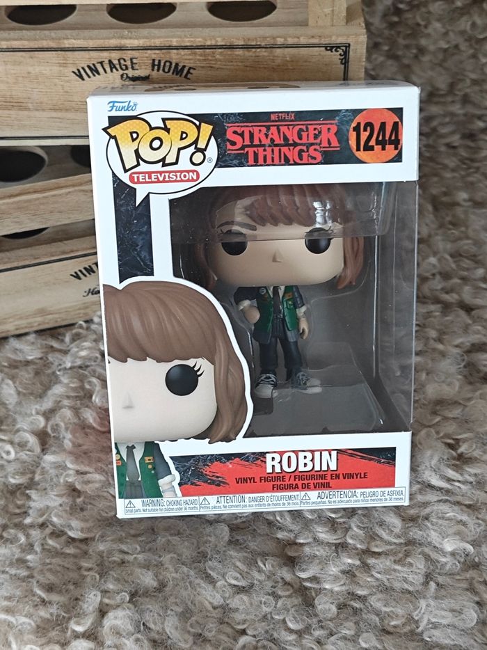 Funko Pop Stranger Things Robin 1244