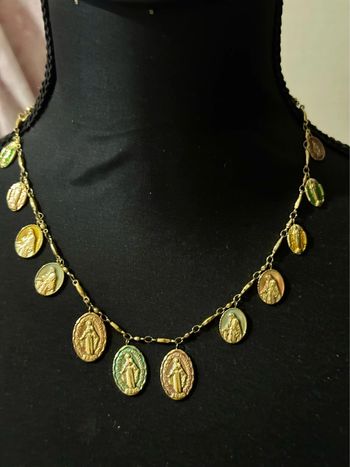 Collier réglable acier inoxydable or médaille vierge couleurs habaha Paris