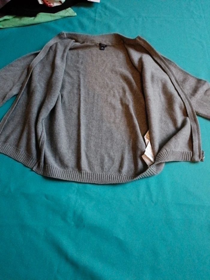 Gilet zippé gris Kiabi 10 ans - photo numéro 7