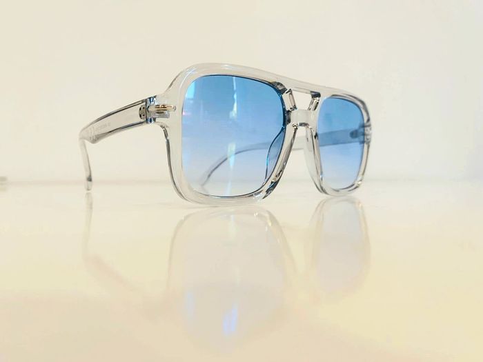 Lunette de soleil mixte transparente verres bleus dégradés UV protection taille large