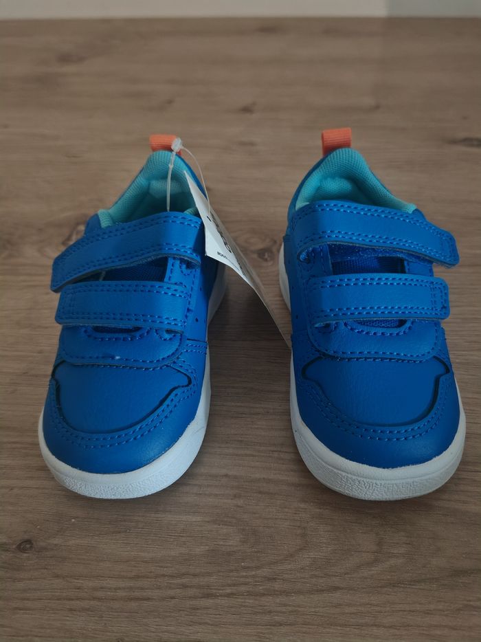 Basket garçon, taille 20, adidas - photo numéro 2