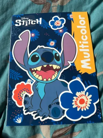 Livre de coloriage stitch et Angel neuf