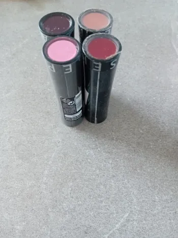 Lot de 4 rouge 15 euros à lèvre Sephora Neuf ou 5 euros à l unité