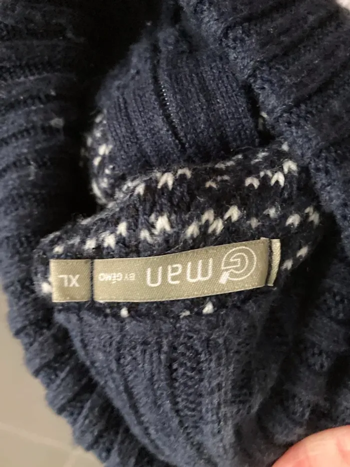 Pull homme xl col zip en très bon état - photo numéro 2