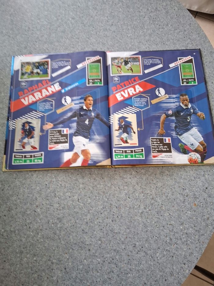 Fiers d être bleus  " album panini " - photo numéro 3