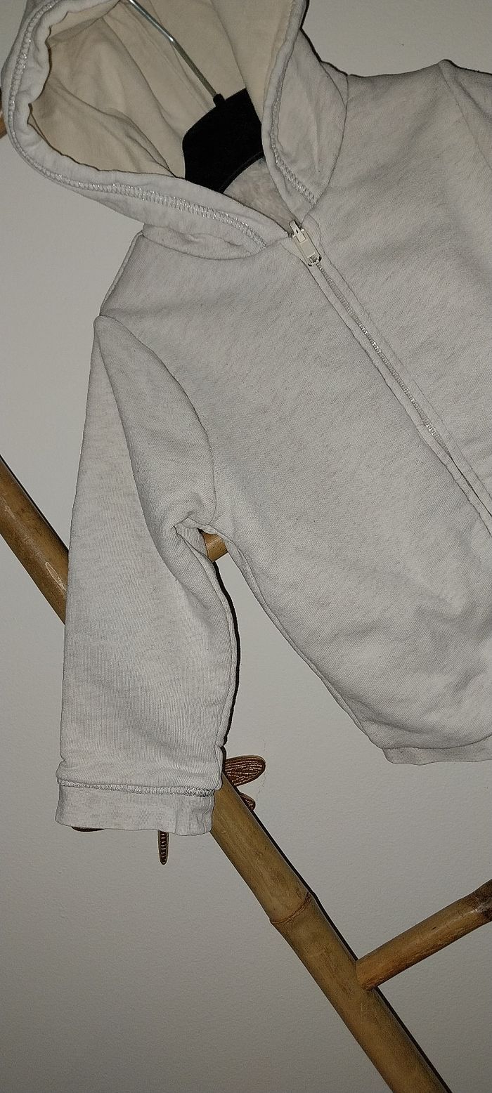 Veste/ Gilet zippé à capuche fourré by Obaibi très bon état 2 ans - photo numéro 6