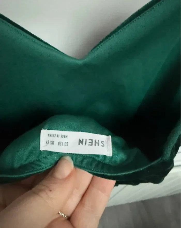 Robe en velours vert sapin SHEIN 8 ans - photo numéro 3