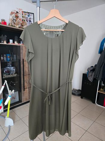 Robe mi-longue