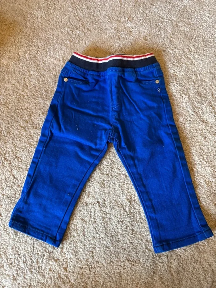 Pantalon bleu bébé