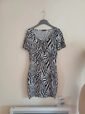 Robe XS