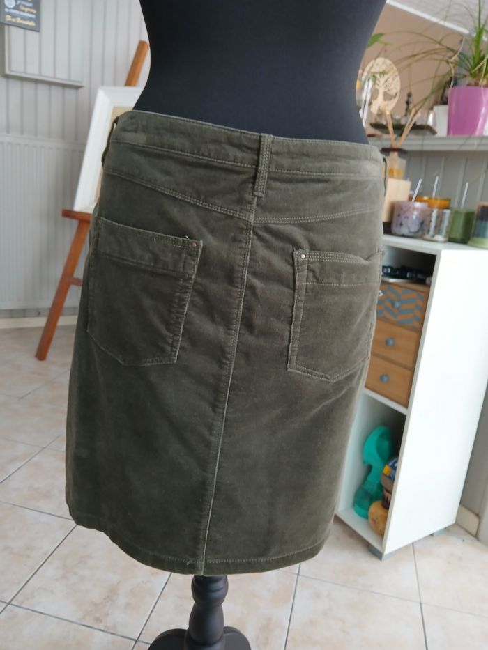 Jupe droite velours T44. - photo numéro 4