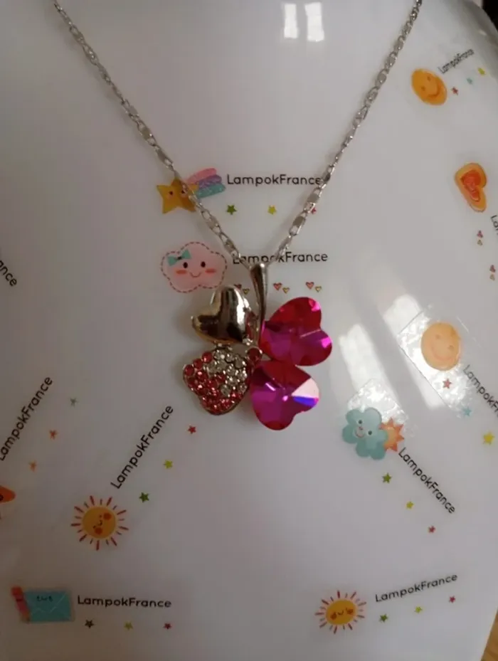 Solde 💝 Collier trèfle à 4 feuilles en acier argentée rose bohème - photo numéro 2