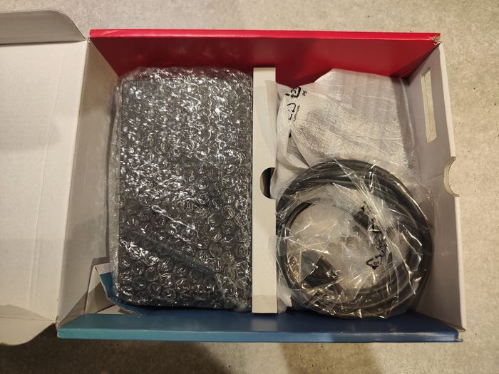 Nintendo Switch 32 Go Console avec Paire de Joy-Con - photo numéro 3