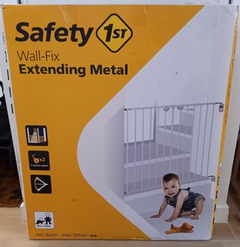 Barrière SAFETY avec perçage 62 à 102 cm
