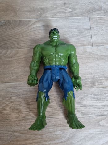 Figurine hulk