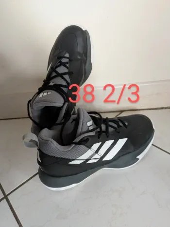 Basket Adidas Cross up 38 2/3.
