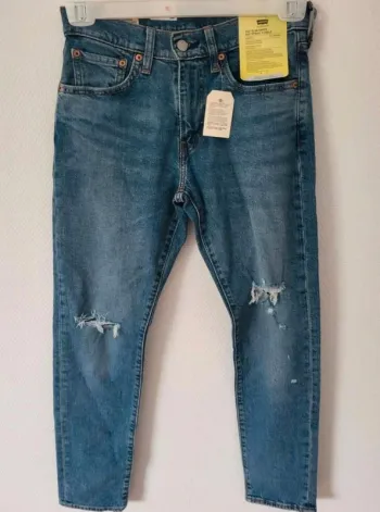 Jean levis Neuf 512 taille 38