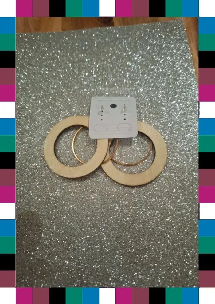 Boucles d'oreilles en bois - photo numéro 4