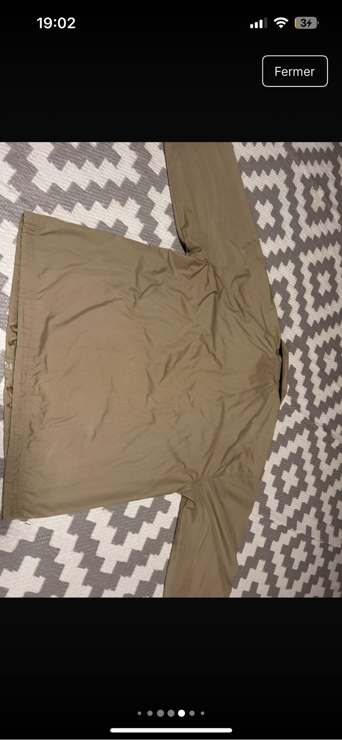 Veste adidas très bonne état une petite tache derrière voir sur la photo taille 48 - photo numéro 7