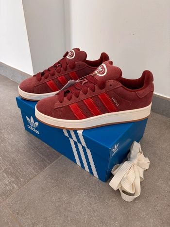 Baskets Adidas campus Neuves Taille 42 2/3